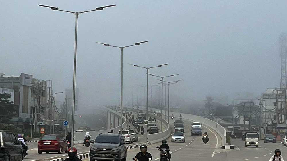 Cuaca Kabut: Fenomena Alam yang Menyelimuti Seluruh Kota