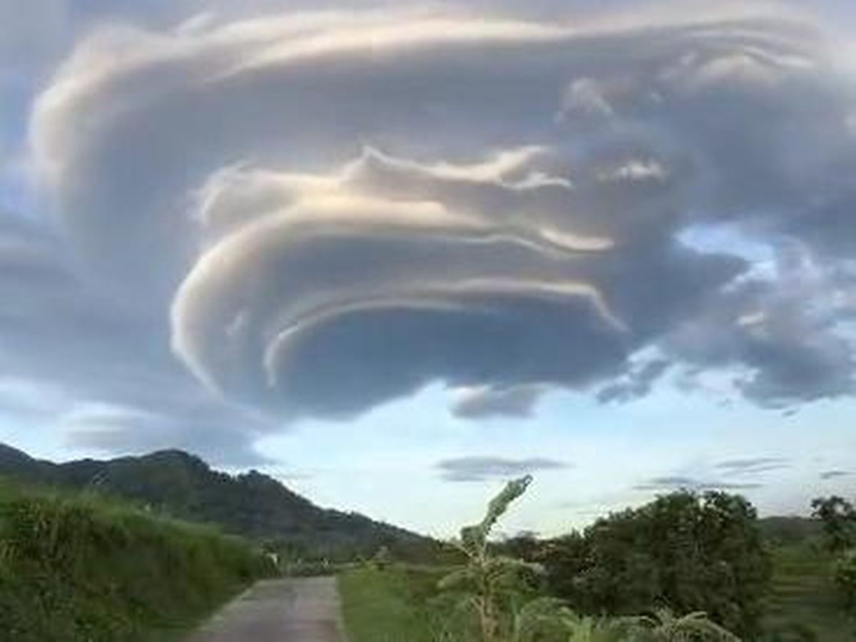 Misteri Awan Lentikularis: Awan Unik yang Mirip dengan UFO